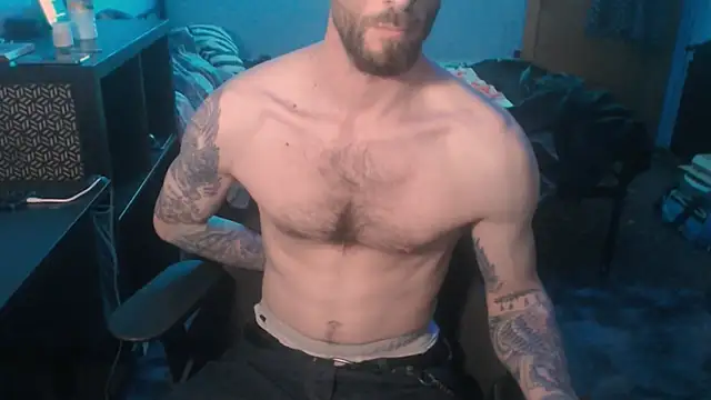 Snapshot of SexxxyLouis chatting on 02/27/25, 03:05 SexxxyLouis online show from 02/27/25, 03:05