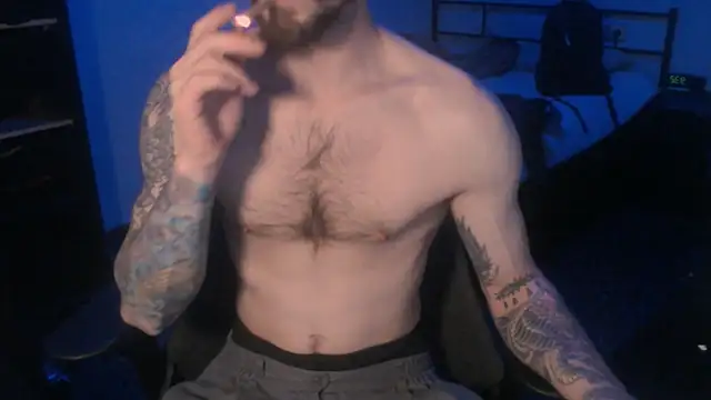 Snapshot of SexxxyLouis chatting on 03/07/25, 08:34 SexxxyLouis online show from 03/07/25, 08:34