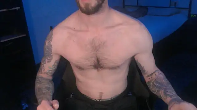 Snapshot of SexxxyLouis chatting on 03/07/25, 01:29 SexxxyLouis online show from 03/07/25, 01:29