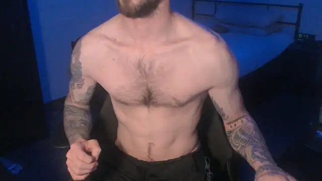 Snapshot of SexxxyLouis chatting on 03/07/25, 08:22 SexxxyLouis online show from 03/07/25, 08:22