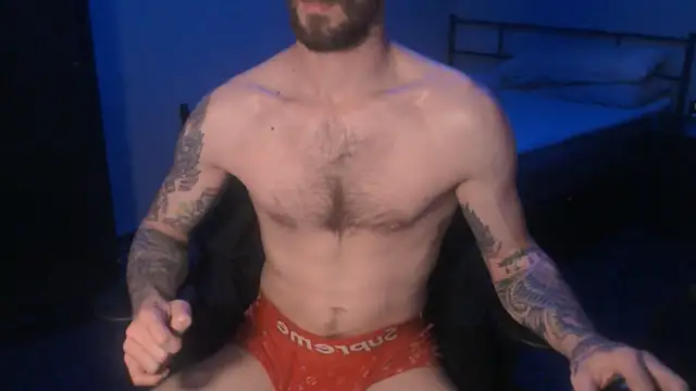 Snapshot of SexxxyLouis chatting on 03/10/25, 08:34 SexxxyLouis online show from 03/10/25, 08:34
