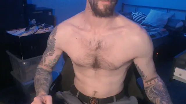 Snapshot of SexxxyLouis chatting on 03/13/25, 08:37 SexxxyLouis online show from 03/13/25, 08:37
