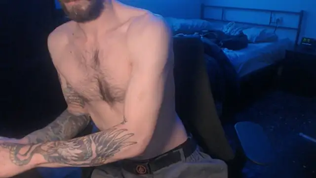 Snapshot of SexxxyLouis chatting on 03/21/25, 08:17 SexxxyLouis online show from 03/21/25, 08:17