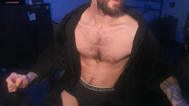 Snapshot of SexxxyLouis chatting on 09/24/25, 05:55 SexxxyLouis online show from 09/24/25, 05:55