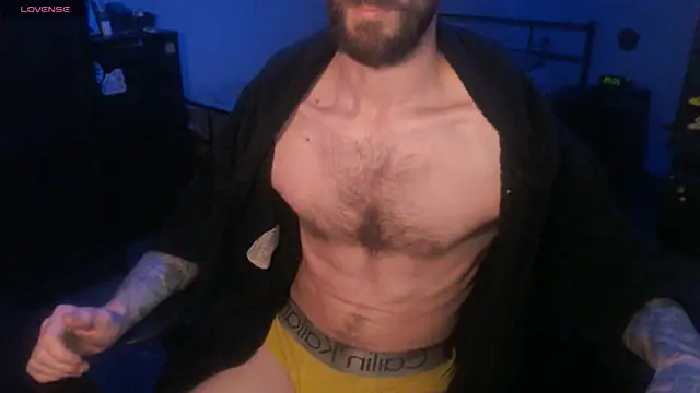 Snapshot of SexxxyLouis chatting on 10/08/25, 07:50 SexxxyLouis online show from 10/08/25, 07:50