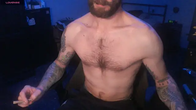Snapshot of SexxxyLouis chatting on 10/19/25, 08:09 SexxxyLouis online show from 10/19/25, 08:09