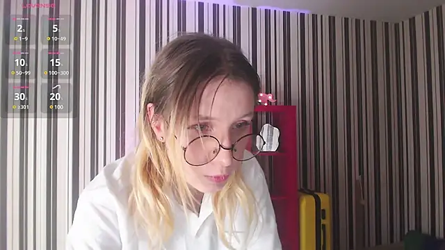 Snapshot of _Hanna_Moon_ chatting on 12/11/24, 07:42 Hanna Moon online show from 12/11/24, 07:42