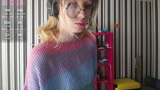 Snapshot of _Hanna_Moon_ chatting on 01/18/25, 08:52 Hanna Moon online show from 01/18/25, 08:52