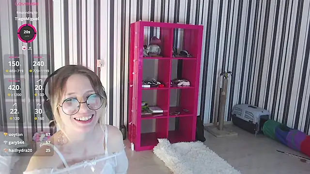 Snapshot of _Hanna_Moon_ chatting on 01/27/25, 11:22 Hanna Moon online show from 01/27/25, 11:22