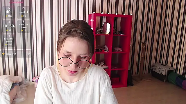 Snapshot of _Hanna_Moon_ chatting on 02/16/25, 07:48 Hanna Moon online show from 02/16/25, 07:48