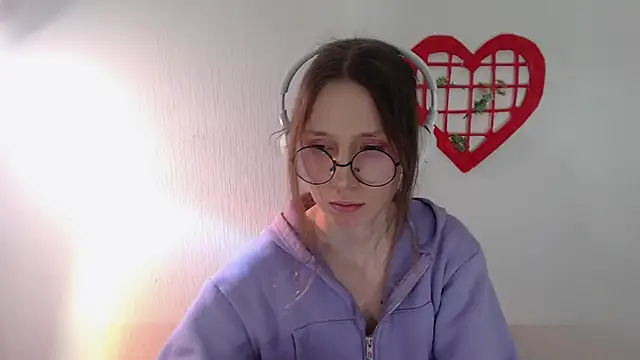 Snapshot of _Hanna_Moon_ chatting on 05/30/26, 05:32 Hanna Moon online show from 05/30/26, 05:32