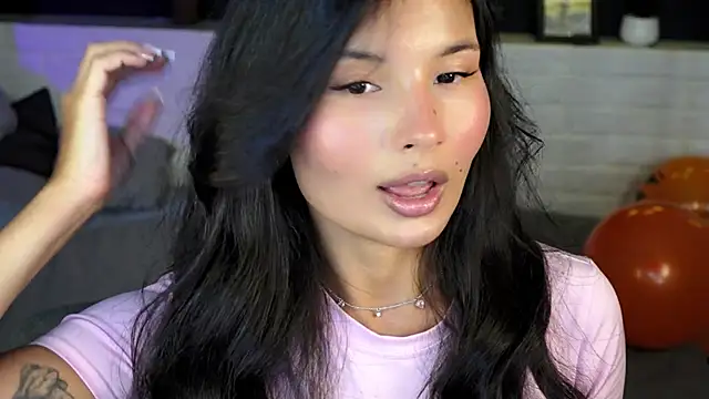 ErikaSoft online show from 10/28/25, 01:58