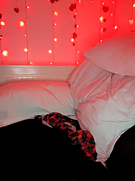 Snapshot of LilyOrion chatting on 02/21/25, 07:12 LilyOrion online show from 02/21/25, 07:12