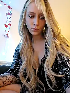 LilyOrion online show from 02/25/25, 07:14