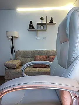 milly cruz online show from 11/08/25, 03:12