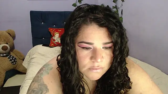 Snapshot of ANGELIQUE_KLANE chatting on 12/20/24, 01:25 ANGELIQUE KLANE online show from 12/20/24, 01:25