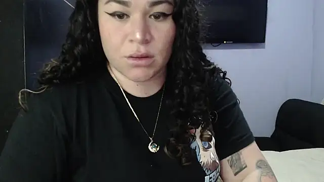 Snapshot of ANGELIQUE_KLANE chatting on 01/16/25, 02:51 ANGELIQUE KLANE online show from 01/16/25, 02:51