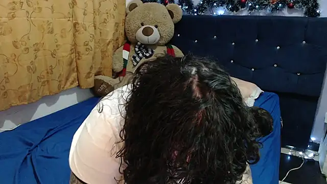 ANGELIQUE KLANE online show from 01/09/26, 05:10