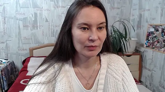 GinaQSoul online show from 12/28/24, 02:42