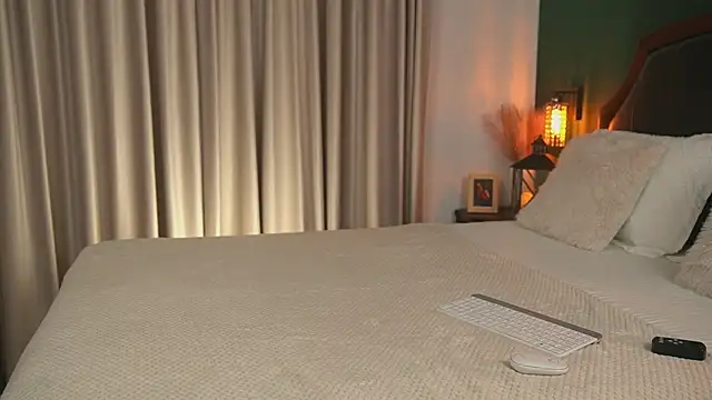 Snapshot of AlyonaX chatting on 12/03/25, 08:18 AlyonaX online show from 12/03/25, 08:18