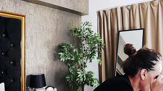 LisaCroft online show from 02/27/25, 03:58