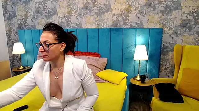 LisaCroft online show from 10/02/25, 08:54