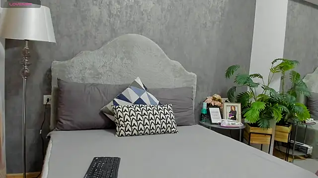 LisaCroft online show from 02/16/26, 06:53