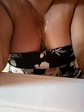 Brenda Berck  online show from 09/15/25, 01:44