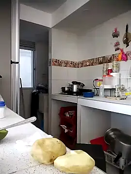 Brenda Berck  online show from 11/04/25, 12:04