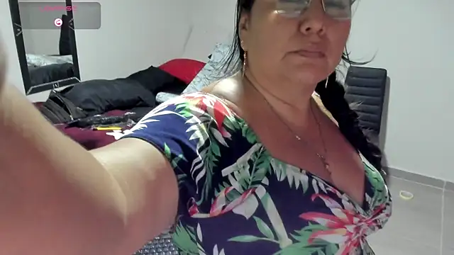Snapshot of Brenda_Berck_ chatting on 07/16/26, 02:17 Brenda Berck online show from 07/16/26, 02:17