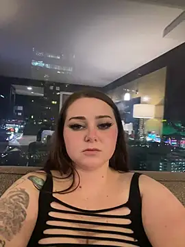 Snapshot of Kira_tattoo chatting on 02/26/25, 05:09 Kira tattoo online show from 02/26/25, 05:09