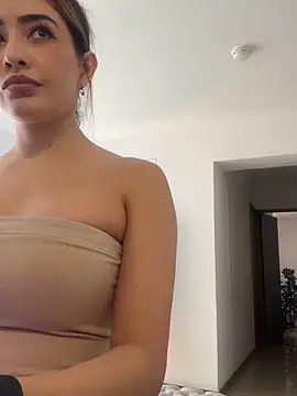 Snapshot of CATALINA_RESTREPO chatting on 01/25/25, 08:21 CATALINA RESTREPO online show from 01/25/25, 08:21