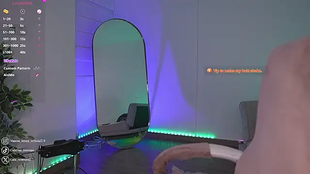 Snapshot of CATALINA_RESTREPO chatting on 03/22/25, 02:05 CATALINA RESTREPO online show from 03/22/25, 02:05