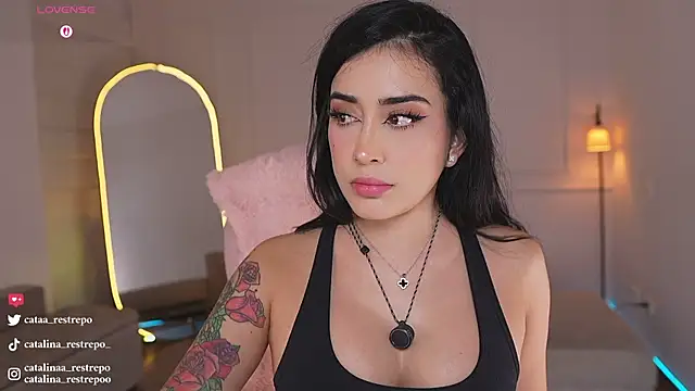 Snapshot of CATALINA_RESTREPO chatting on 11/18/25, 02:39 CATALINA RESTREPO online show from 11/18/25, 02:39