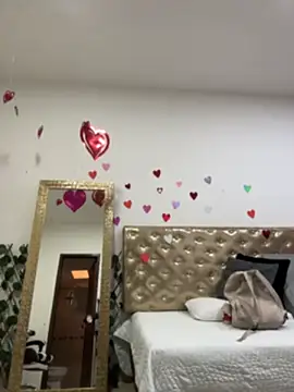 Fancyxlove online show from 04/22/26, 12:18