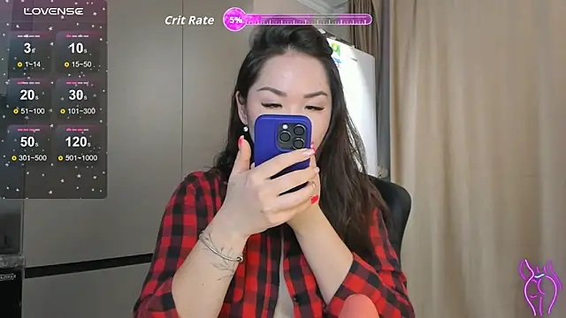 Snapshot of azure_moon2 chatting on 02/18/26, 07:21 azure moon2 online show from 02/18/26, 07:21