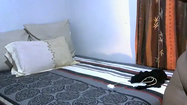 LadyLillyX online show from 12/05/25, 06:15