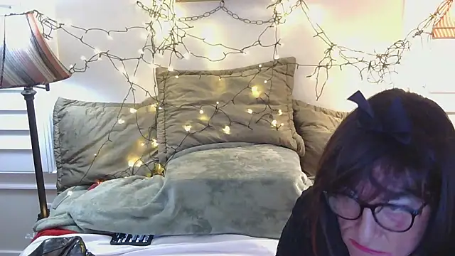 Snapshot of HelloKittyLapDog chatting on 03/19/26, 03:32 HelloKittyLapDog online show from 03/19/26, 03:32