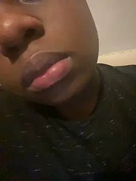 Snapshot of Cyebony chatting on 02/04/25, 07:11 Cyebony online show from 02/04/25, 07:11