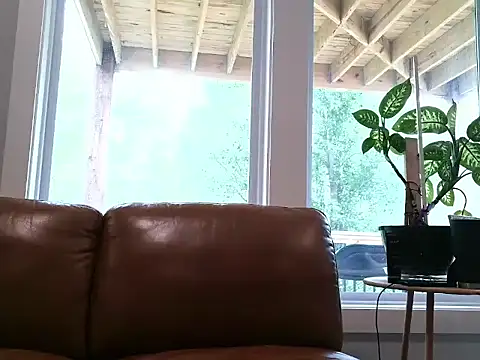 longdick4you8686 online show from 04/22/26, 07:59