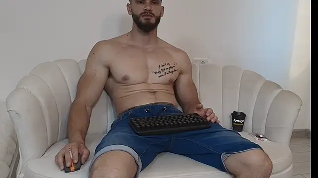 MauroTwin online show from 06/20/26, 04:54