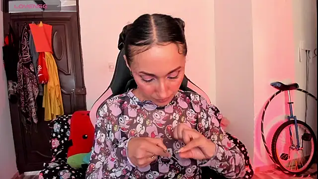 Snapshot of adrena_10 chatting on 02/21/26, 10:11 adrena 10 online show from 02/21/26, 10:11