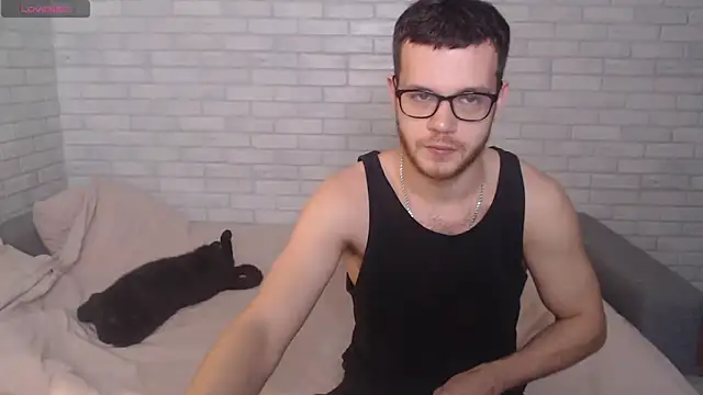 Snapshot of Alexxx_horny chatting on 12/22/24, 11:11 Alexxx horny online show from 12/22/24, 11:11