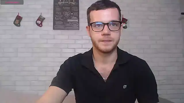 Snapshot of Alexxx_horny chatting on 12/24/24, 11:49 Alexxx horny online show from 12/24/24, 11:49