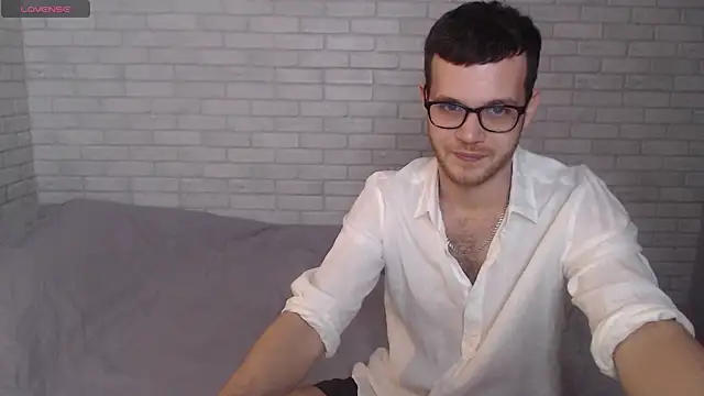 Snapshot of Alexxx_horny chatting on 01/05/25, 02:19 Alexxx horny online show from 01/05/25, 02:19