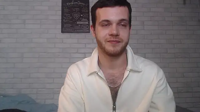 Snapshot of Alexxx_horny chatting on 01/20/25, 04:34 Alexxx horny online show from 01/20/25, 04:34