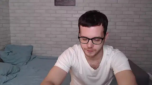 Snapshot of Alexxx_horny chatting on 03/09/25, 08:21 Alexxx horny online show from 03/09/25, 08:21