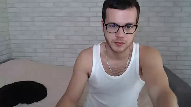 Snapshot of Alexxx_horny chatting on 09/24/25, 07:12 Alexxx horny online show from 09/24/25, 07:12