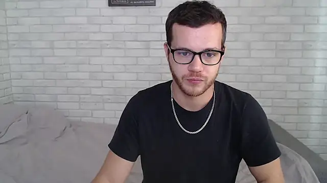 Snapshot of Alexxx_horny chatting on 10/01/25, 06:30 Alexxx horny online show from 10/01/25, 06:30