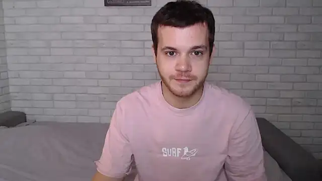 Snapshot of Alexxx_horny chatting on 10/10/25, 06:23 Alexxx horny online show from 10/10/25, 06:23